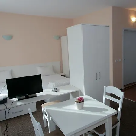 Sunny Beauty Palace מלון