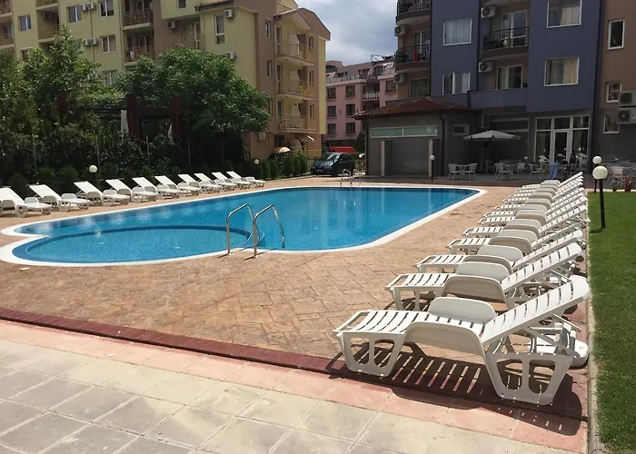 Отель Sunny Beauty Palace 4*