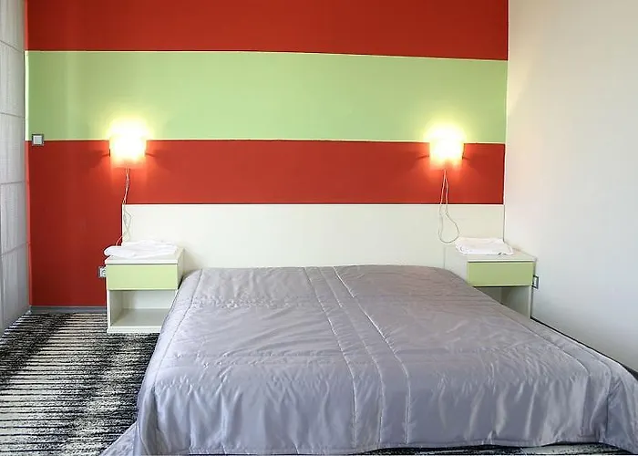 Отель Sunny Beauty Palace